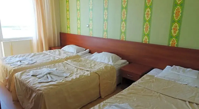 Номер Standard с балконом Lotos Hotel