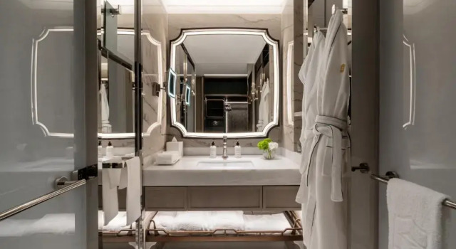 Двухместный номер Grand Premier с видом на пик Island Shangri-La, Hong Kong