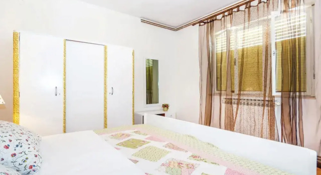 Beautiful Home in Senj With Wifi and 3 Bedrooms, Book Hotel Hoteller i Senj med parkering, Parkering