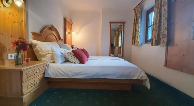 Апартаменты Schlosserhaus Appartements