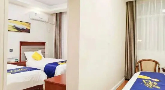 Люкс Starlight Hotel(Jinggangshan Railway Station Store)