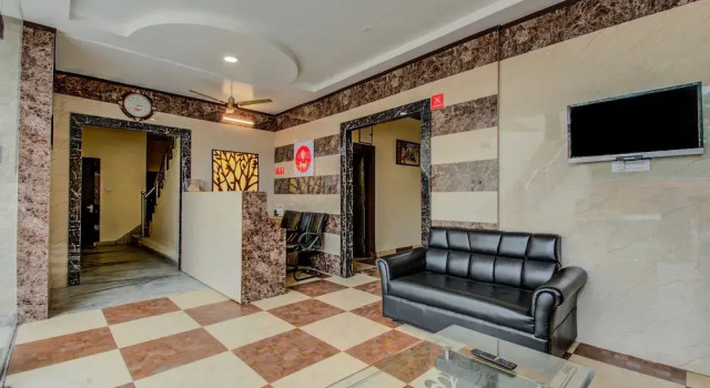 Capital O 16579 Hotel Dream Palace, Забронировать Отель Отели штата Раджастхана с парковкой, Парковка