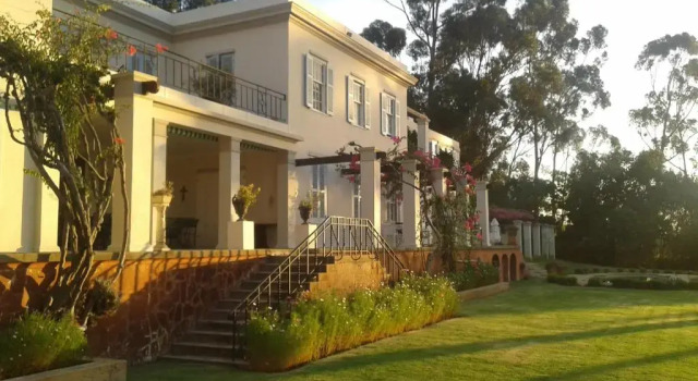 Morton Manor
