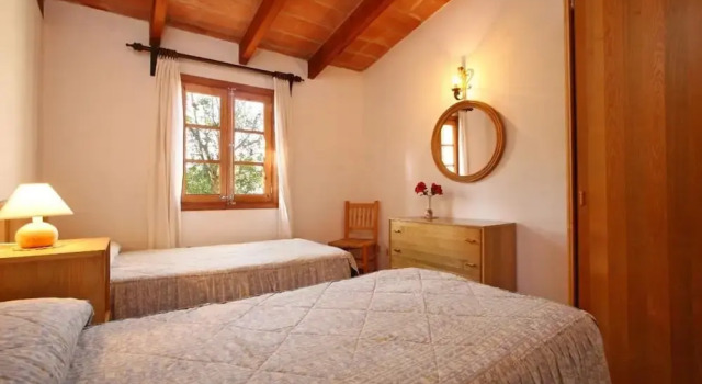 Villa - 4 Bedrooms with Pool - 103228