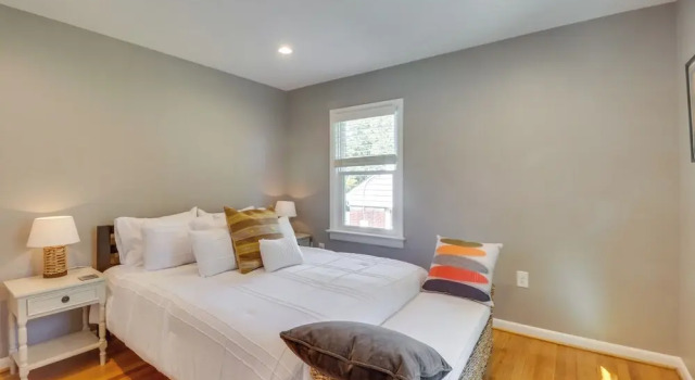 Charming Retreat in Charlottesville w/ Deck!, Prenota Hotel Charlottesville Shenandoah National Park