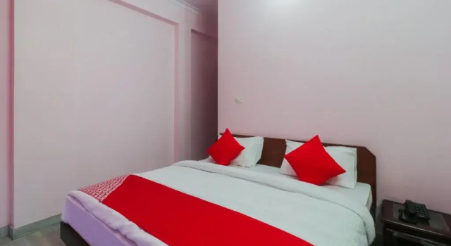 Milan Garden N Restaurant By OYO Rooms, Rezervovat Hotel Khatipura 