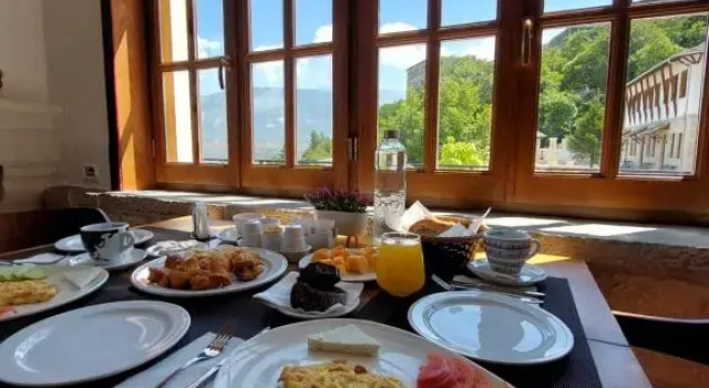 Rose Garden Hotel, Book Hotel Gjirokastër Gjirokastër County