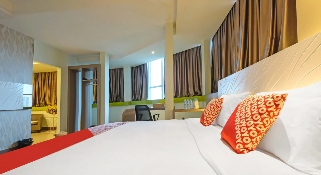 Люкс OYO 1301 Hotel Grand Citra