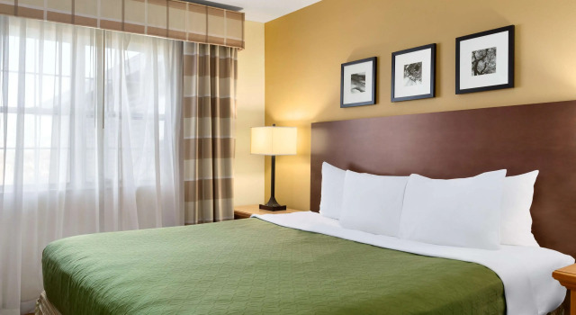 Country Inn & Suites Rochester South, Varaa Hotelli Hotellit Minnesota pysäköinnillä, Pysäköinti