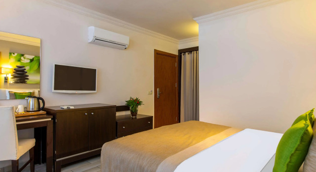 Двухместный номер Standard с видом на сад Marmaris Bay Resort