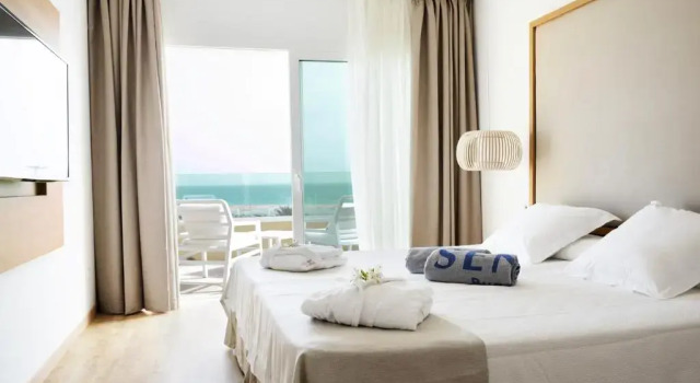Двухместный номер Deluxe с балконом и с видом на море R2 Buganvilla Hotel & Spa