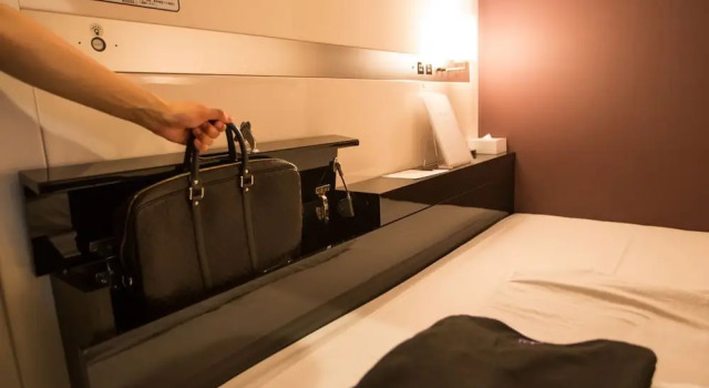 Женская Cabin Business class First Cabin Shinbashi Atagoyama