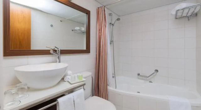 Double Classic phòng Prima Royale Hotel