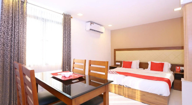 Люкс Standard OYO Flagship 25093 Hotel Thamam