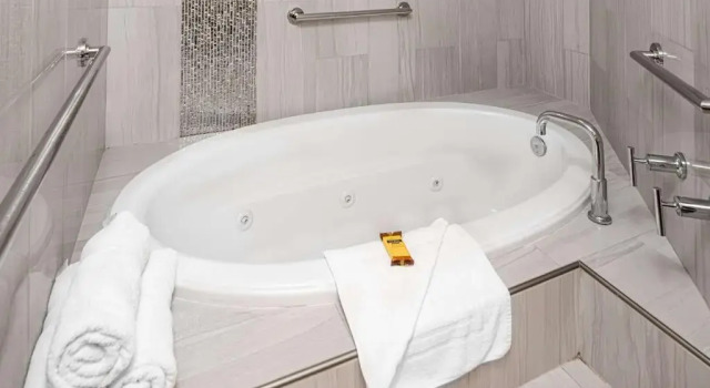 Люкс Best Western Plus Redondo Beach Inn