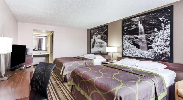 Четырёхместный номер Standard Super 8 by Wyndham Pigeon Forge-Emert St