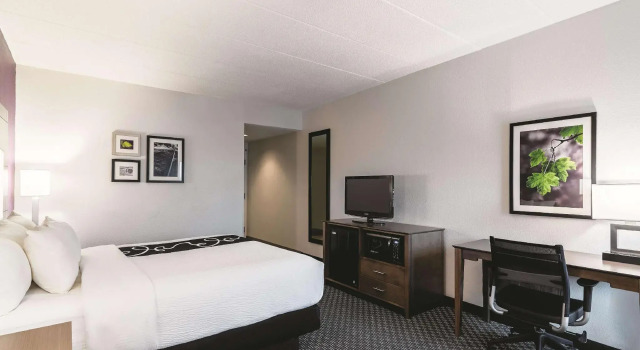 Двухместный номер La Quinta by Wyndham Salem NH