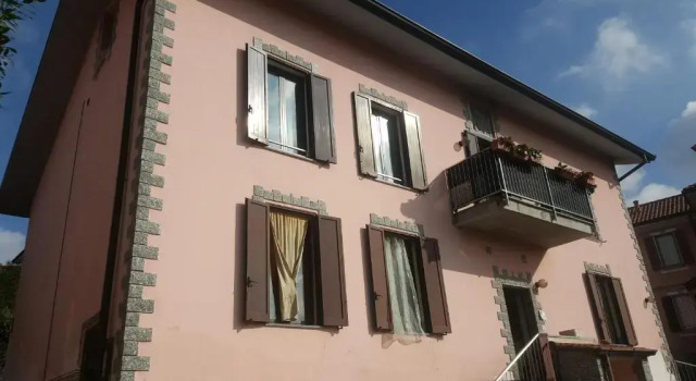 L'impossibile Guesthouse, Buchen Sie Hotel Appiano Gentile Lombardei