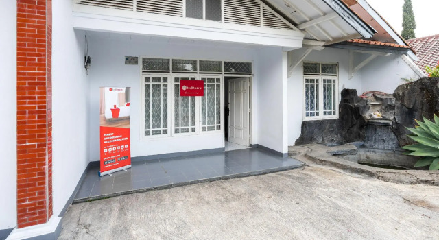 RedDoorz Syariah near RSUD Cimacan, Rezervovat Hotel Cimacan West Java