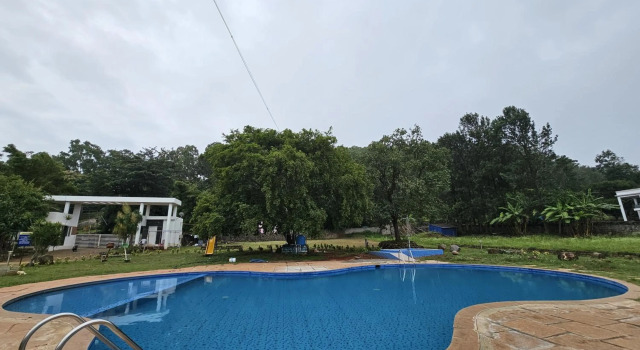 Eco village, Yelagiri, Varaa Hotelli Hotellit Tamil Nadu uima-altaalla, Uima-allas