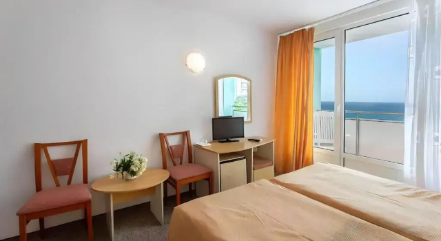 Standard Kahden hengen huone merinäköala Hotel Balada