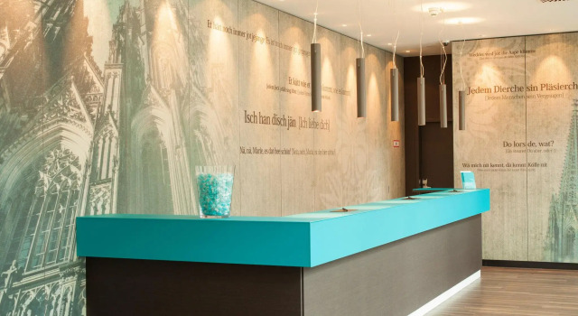 Motel One Köln-Mediapark, Забронировать Мотель Отели в центре Кельна с завтраком, отели в центре Кельна с завтраком