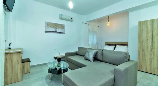 Апартаменты House Haratsi