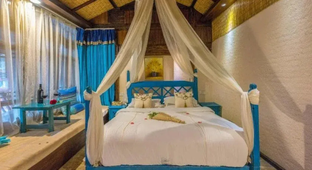 Lijiang Yi Jing Hotel, Забронировать Отель Лицзян Юньнань, рядом с Улица Сквер-стрит Древнего города Даянь