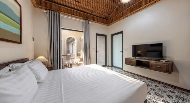 Двухместный номер Deluxe с балконом и с видом на бассейн Trang An Aroma Homestay