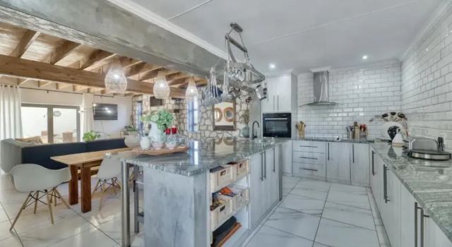 Easy Going Beach House, Забронировать Отель Отели Стрёйсбай с парковкой, Парковка