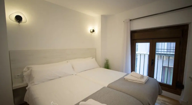 Апартаменты с видом на город Apartamentos Plaza del Torico