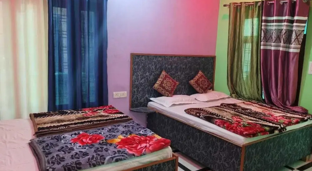 Hotel Rudra, Prenota Hotel Barkot Uttarakhand