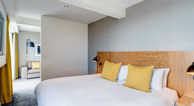 Полулюкс Apex City Quay Hotel & Spa