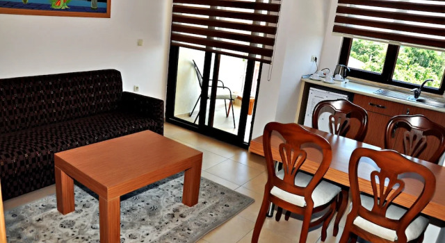 Ceren Family Suit Hotel, Rezerwuj Hotel Hotele w Side Coast z basenem, Basen