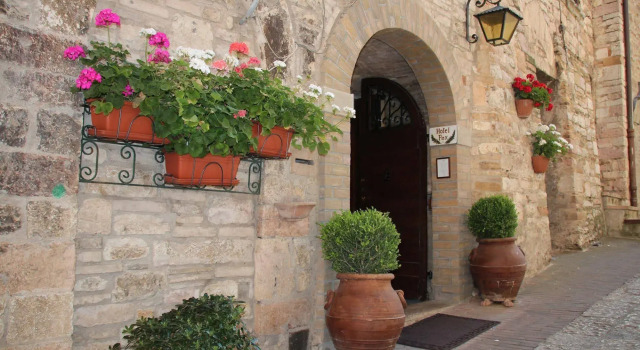 Albergo Del Viaggiatore, Varaa Hotelli Assisi Umbria