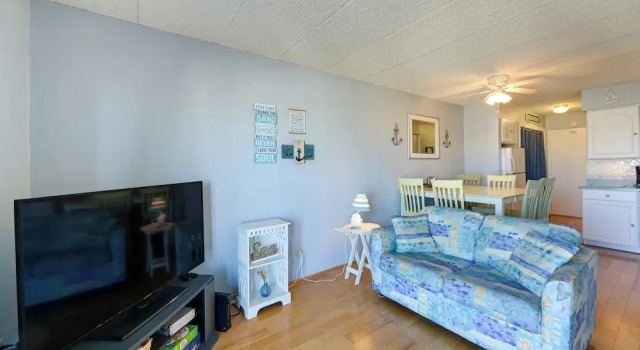 Beachfront North Wildwood Condo w/ Ocean Views!, Забронировать Апартаменты/квартира Отели Норт-Вайлдвуд с парковкой, Парковка