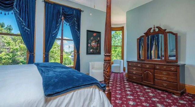 Orman Mansion - Pueblos Most Luxurious Stay, Buchen Sie Hotel Galaţi Colorado