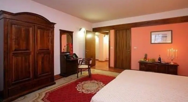 Palazzo Servanzi Confidati, Rezervovat Hotel San Severino Marche 