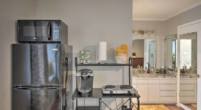 Апартаменты ~ 10 Mi to Downtown: Quiet Dallas Studio