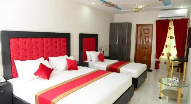 Трёхместный номер Deluxe Hotel Deluxe Lahore