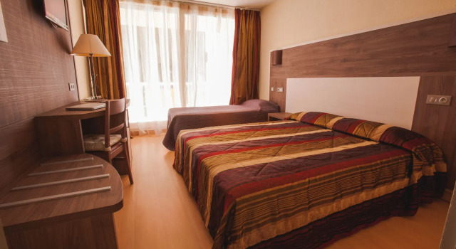Hotel Le Quetzal, Забронировать Отель Отели Ла-Гранд-Мот 3 звезды, рядом с Туристический офис Ла Гранд-Мот, 3*
