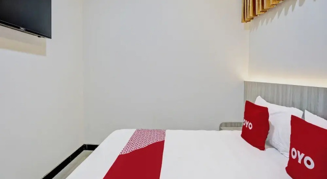 Двухместный номер Standard Kanggo Riko Family Homestay Mitra Reddoorz