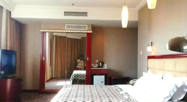 Ming Ren Grand Hotel, Varaa Hotelli Hotellit Sichuan pysäköinnillä, Pysäköinti