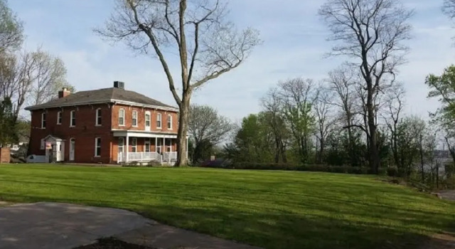 St. Mary Bed & Breakfast, Rezerwuj Hotel Muscatine Iowa