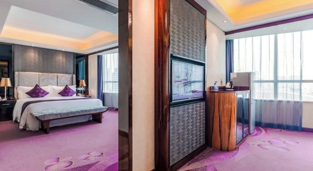 Двухместный люкс Business Sentosa Hotel Shenzhen Feicui Branch, Enjoy tropical swimming pools and high-class fitness club