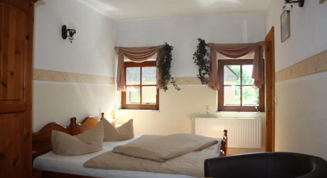 Apartment-in-Wiesa, Забронировать Апартаменты/квартира Отели Термалбад Висенбад с парковкой, Парковка