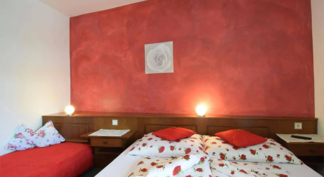 IllmitzerHof Wohlfühlpension, Book Hotel Illmitz 