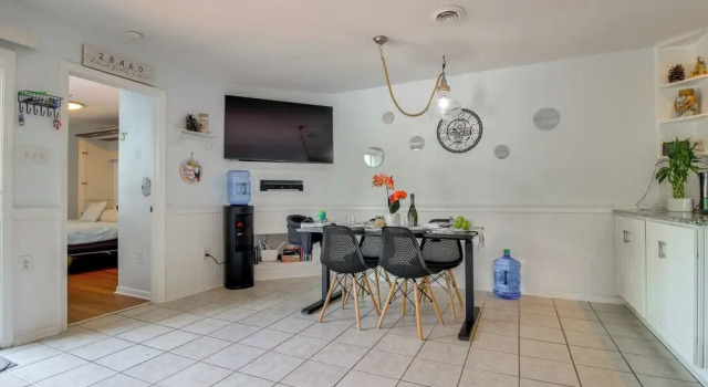 Walk to North Topsail Shores: Beach House w/ Gear!, Забронировать Дом для отпуска Виллы Норт-Топсейл-Бич, Вилла