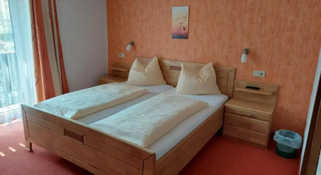 Двухместный номер Standard с балконом Hotel Pension Oswald