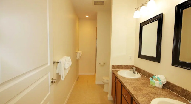 Номер Premium John's Pass Hotel